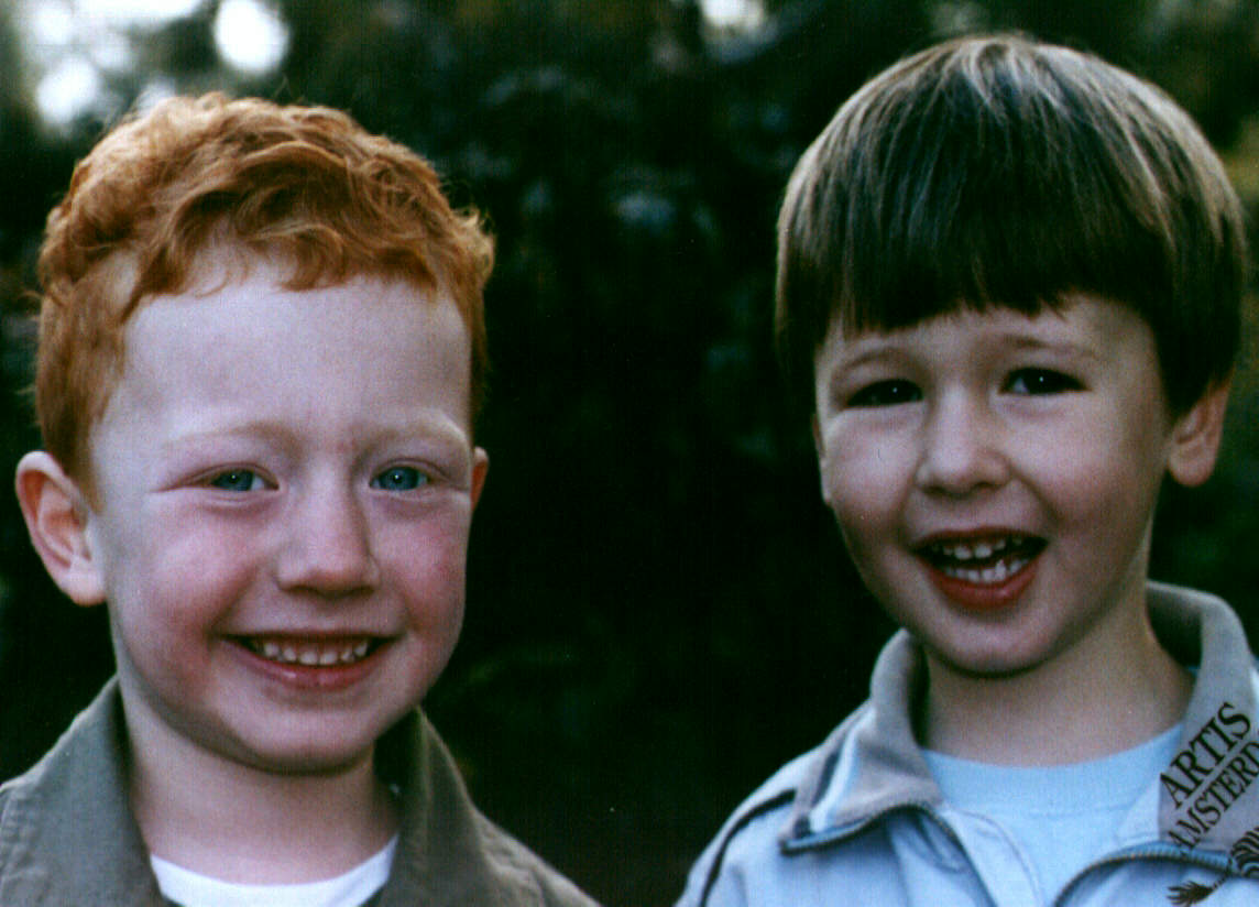 Zoon en neef in Artis (najaar 2000)
